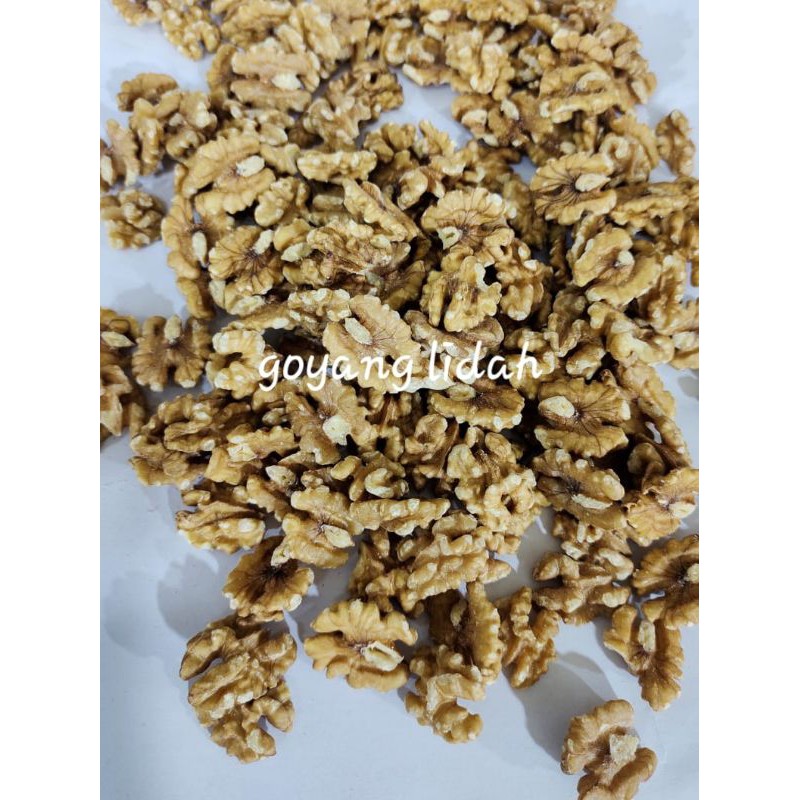 

Kacang walnut mentah super 500gr