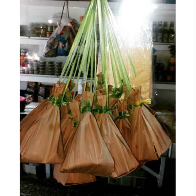 

TERASI UDANG ASLI DAUN - BELACAN 90gr
