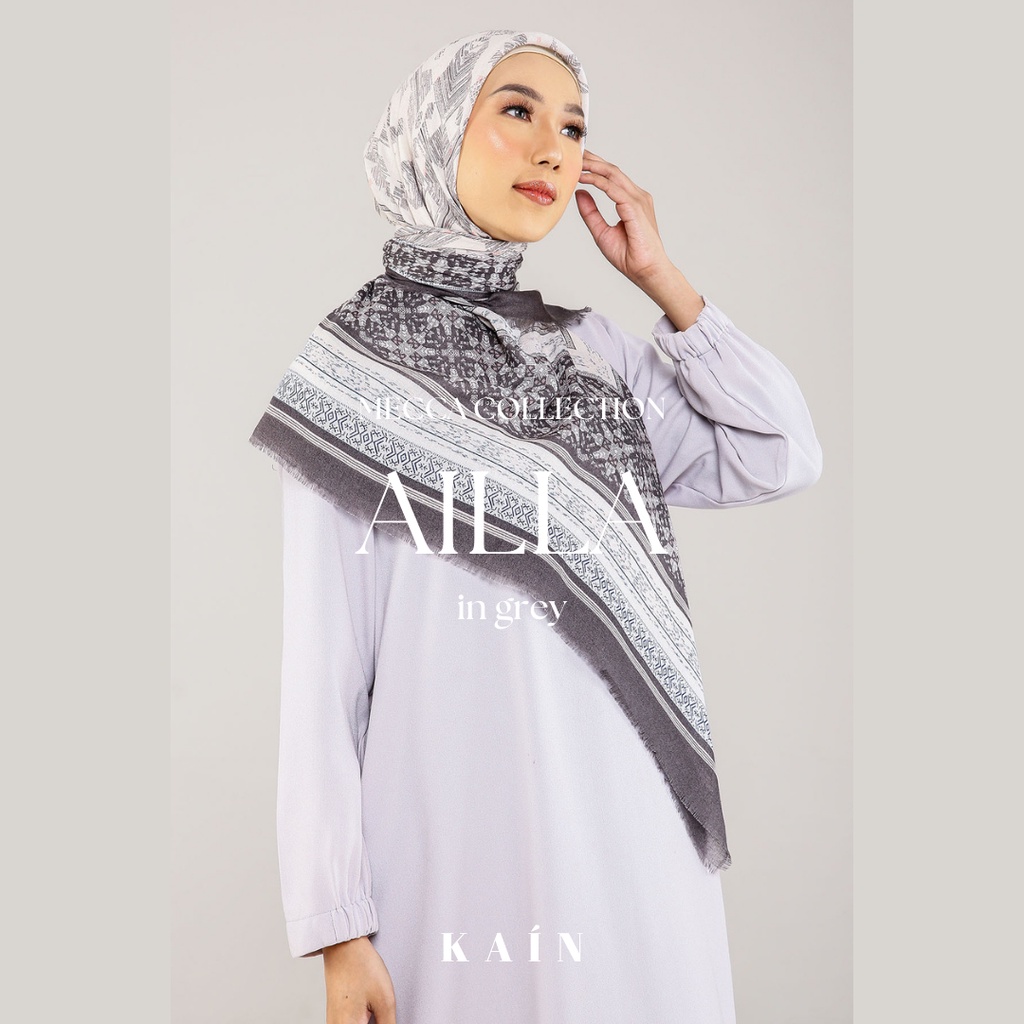 SHOPKAIN Ailla shawl in Grey - MECCA COLLECTION