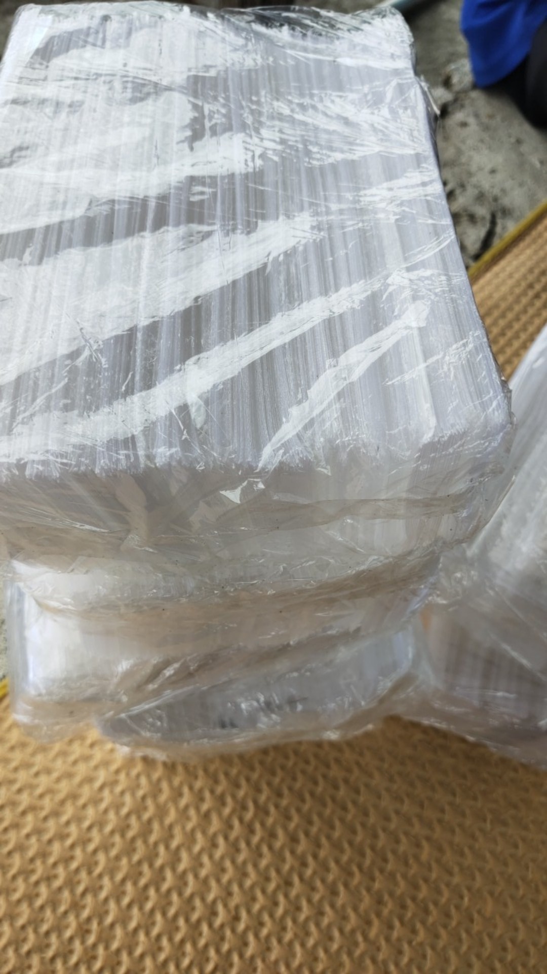 Plastik Opp Kaca 5-9 Cm ( Harga 1 Kg) / Plastik Aksesoris