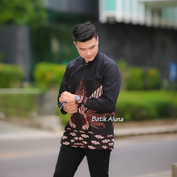 Baju Koko Pria Lengan Panjang Premium Baju Muslim Kombinasi Batik Pria Dewasa Lengan Panjang Kemeja Koko Pria Lengan Panjang Modern Warna Putih Dan Hitam FASHION MUSLIM BATIK ALUNA