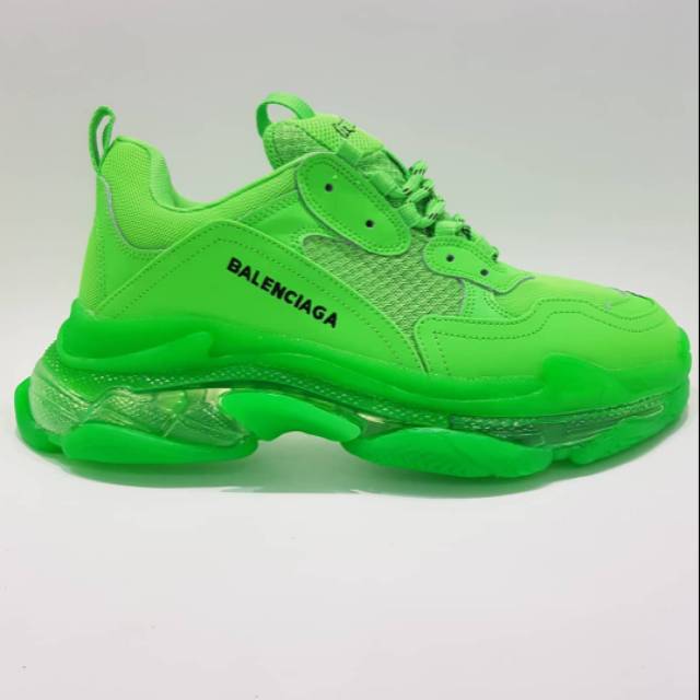 Sepatu Balenciaga Triple S V2.0 - Balenciaga Triple S V2.0 - Balenciaga Triple S Grade Original