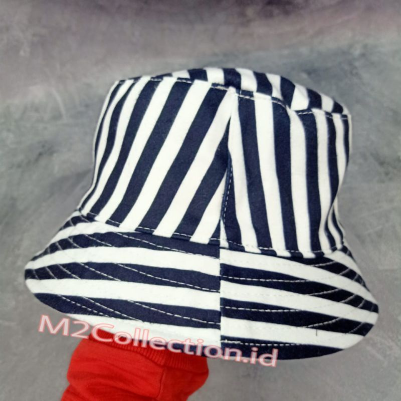 Topi Bucket Prada Salur Logo Topi Premium Quality