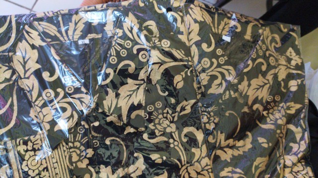 Kemeja Batik Jumbo Prada Motif Kembang Gedi