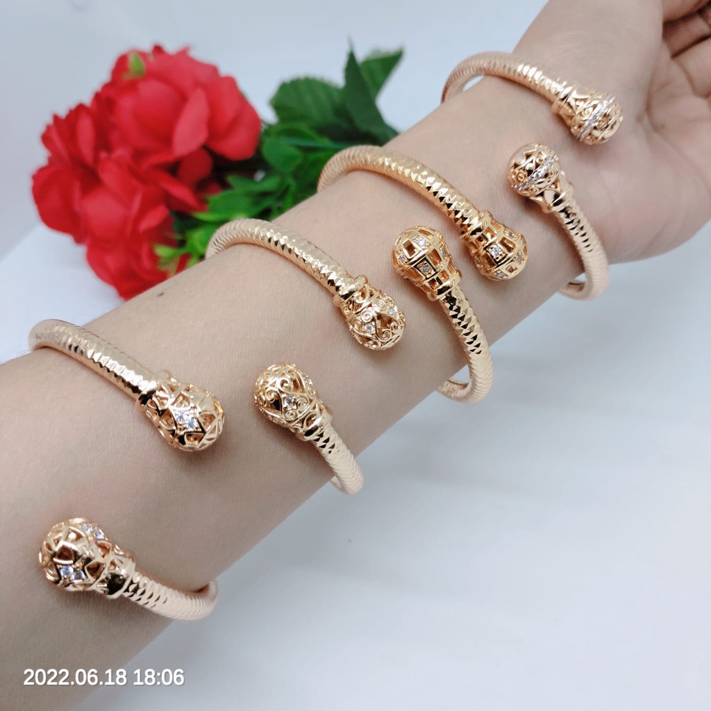 Gelang Tangan Fleksibel Bangle Wanita Titanium Xuping Perhiasan Aksesoris Lapis Emas Anti Karat