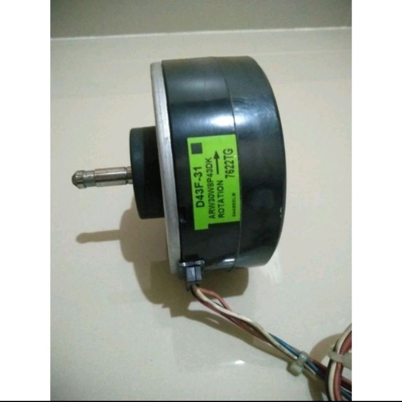 DINAMO FAN AC DAIKIN 2 pk D43F-31