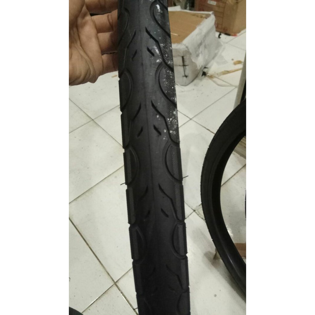 Ban luar 27.5 x 1.35 kenda kwest