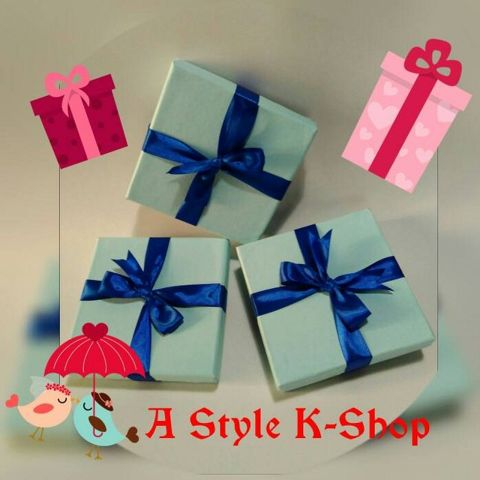 

Gift Box 15x15x3,5 (lapisan dalam dan pita)