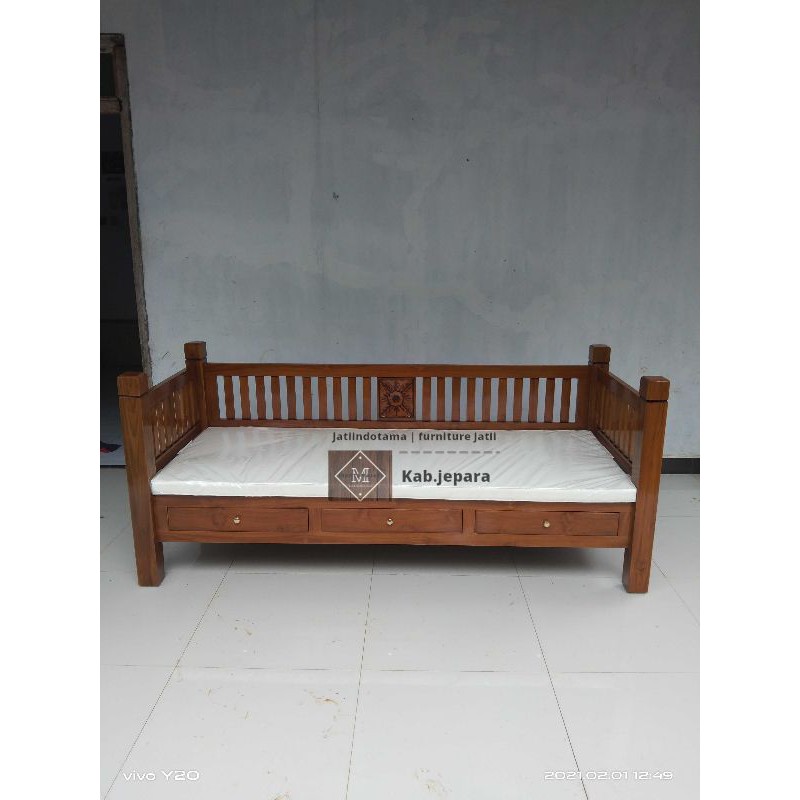 bale bale kursi panjang + busa dudukan