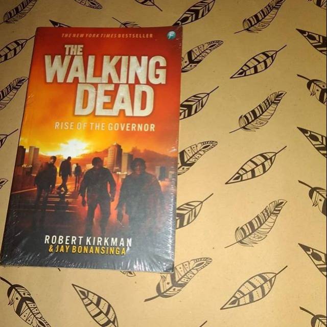 Novel The Walking Dead karya Robert Kirkman