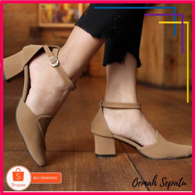 SEPATU HAK KOTAK TAMARA LANCIP TALI