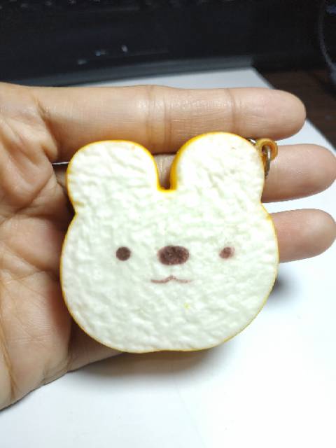 GK26 Gantungan Kunci Squishy Roti Bunny