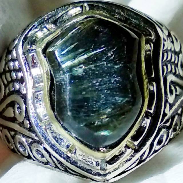 BATU CINCIN TEROMPAH