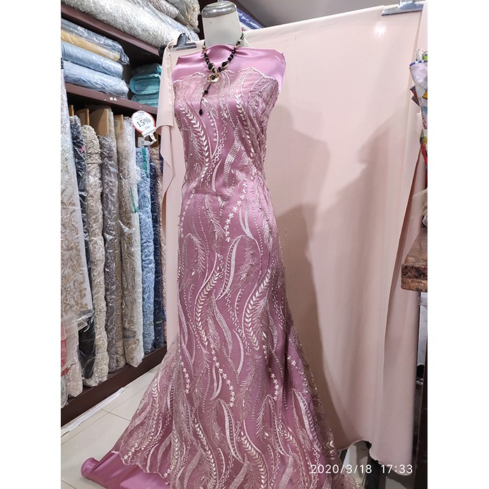 Kain Tile Brokat Salur Mutiara - Pink