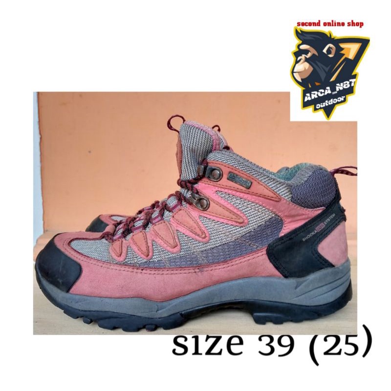 Sepatu gunung second KIORA VITRO