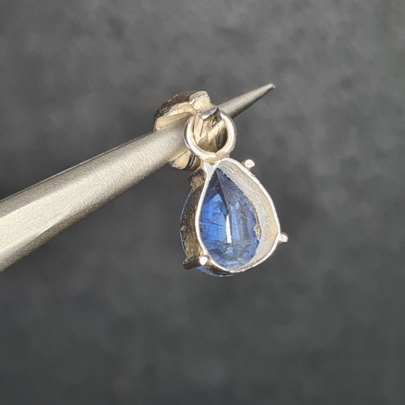 Natural Kyanite Pendant Kalung Batu Biru XA048