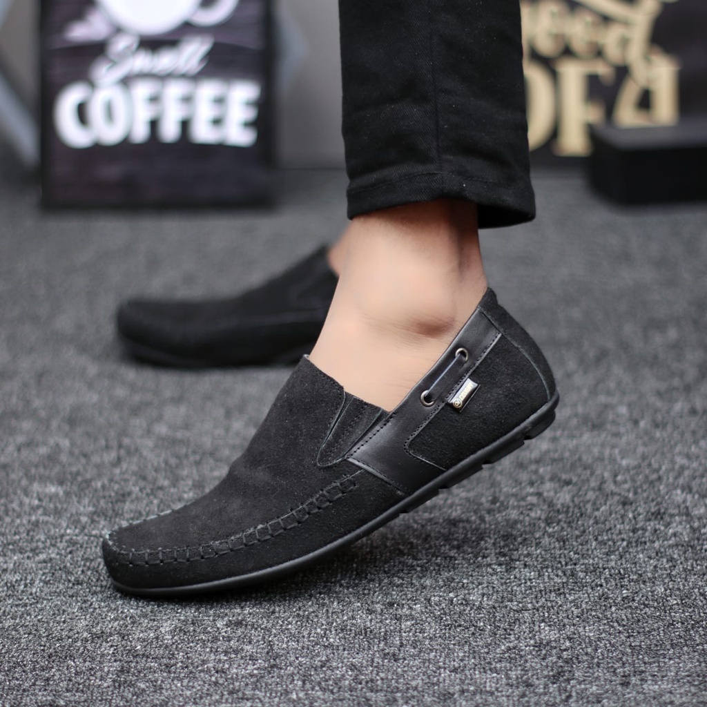 Sepatu Slip On Casual Kulit Asli Kerja Santai Hitam Pria Abraham Asta