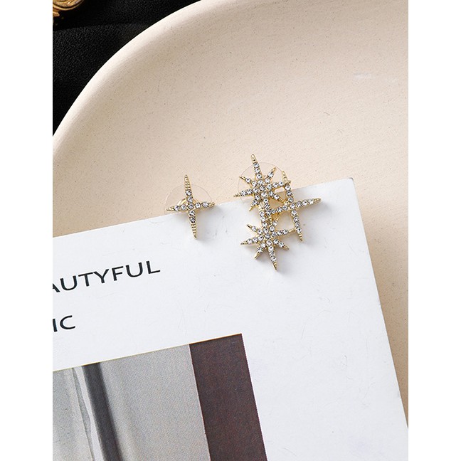 LRC Anting Tusuk Fashion Golden 925 Silver Needle Flash Diamond Star Asymmetric Stud Earrings D59642