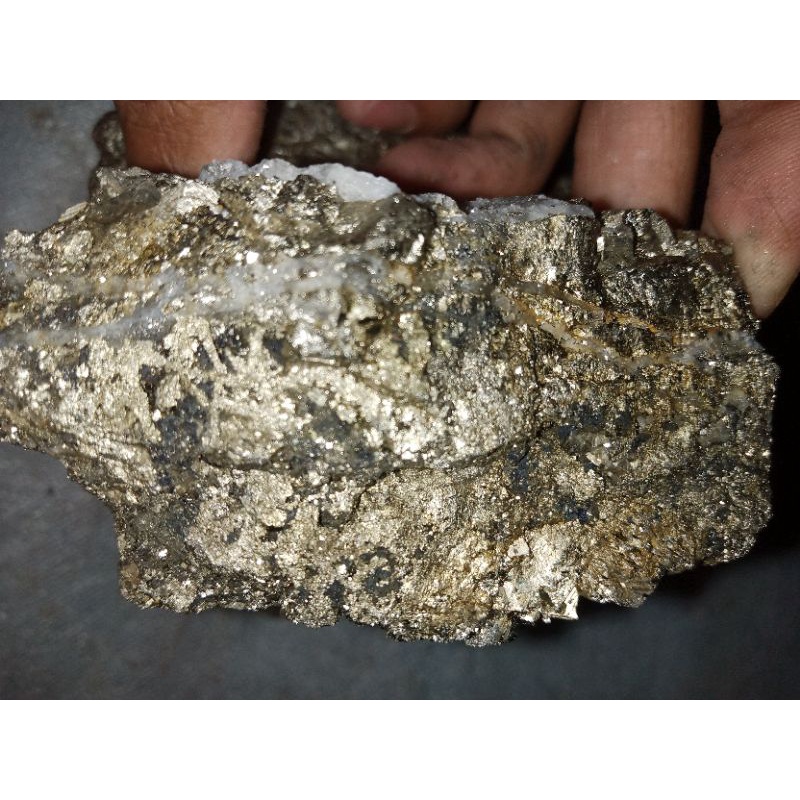 batu pirit/chalcopyrite/gold