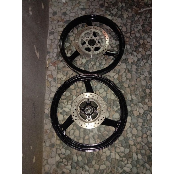 velg original tiger revo