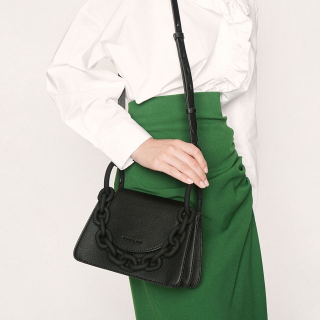 chain link shoulder bag