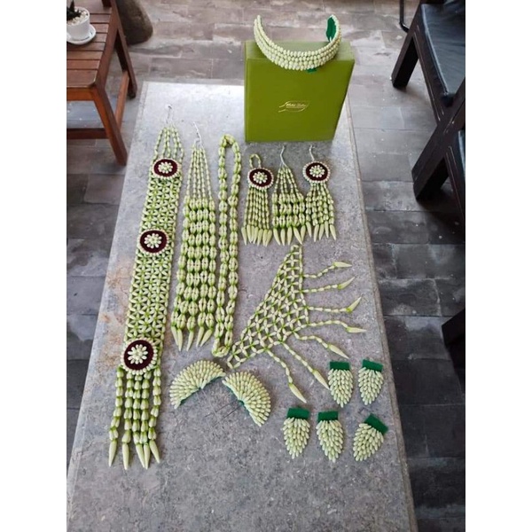 Melati Sultan  set Laraz