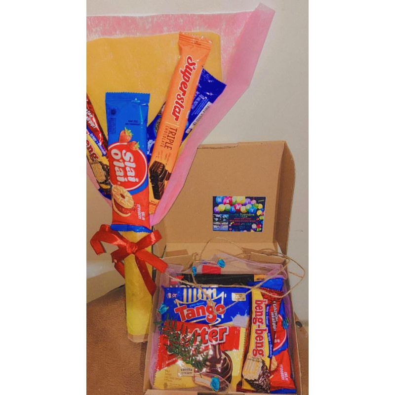 

PROMO COSTUME paket bouquet & box snack