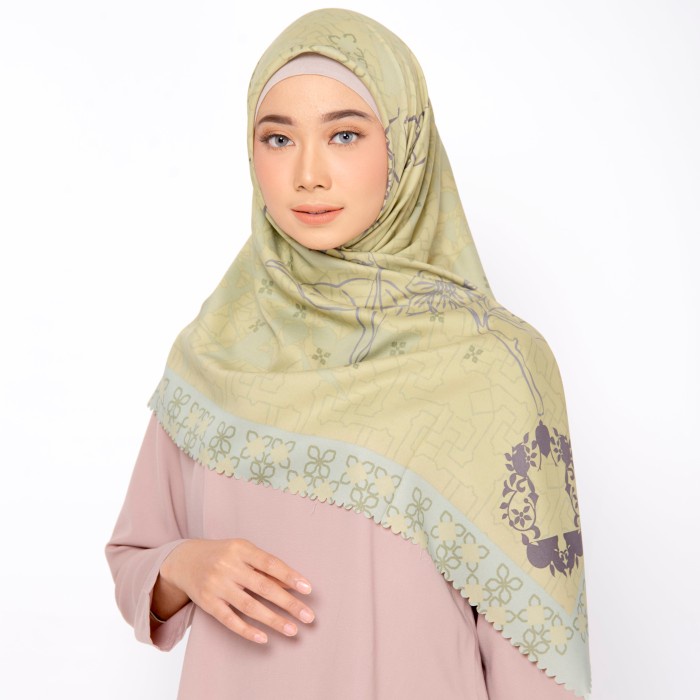 HIJAB-ZM Zaskia Mecca - Cendana Bone Scarf - Romansa Khatuliatiwa
