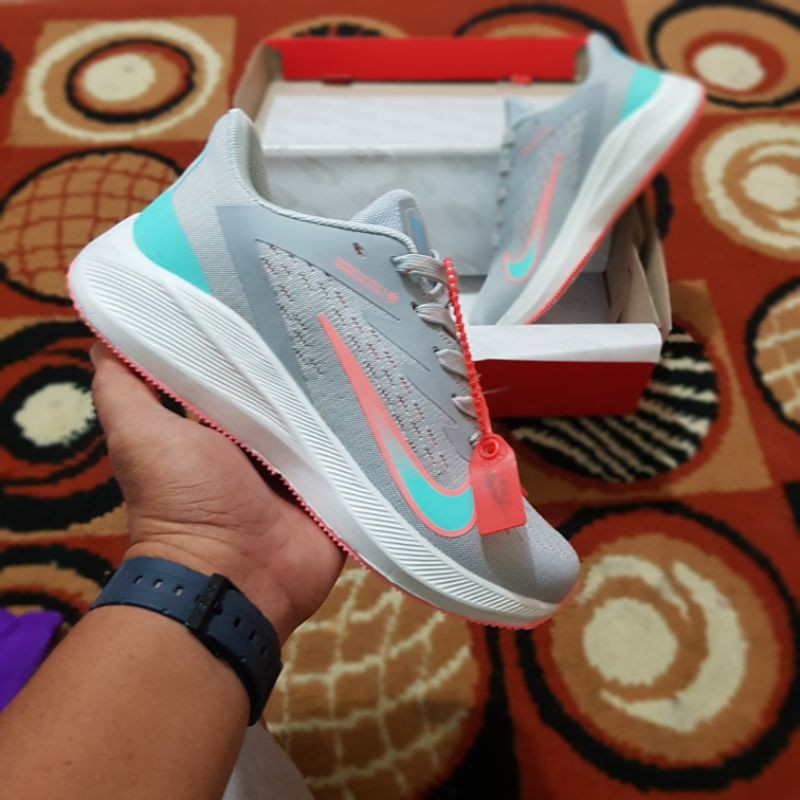 nike zoom imfort premium