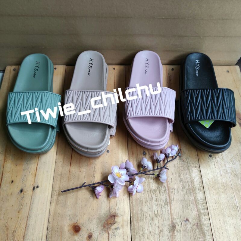 SANDAL JELLY WANITA// SANDAL SLOP// SANDAL KARET EMPUK