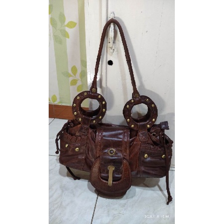 SOLD ....preloved tas kulit mantul tas guess paolo gomes vintage