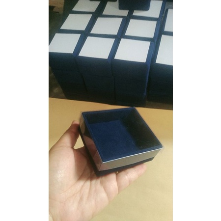

box bludru busa 7*8*3