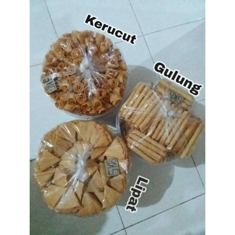 

Kue Sapik / Kue jepit