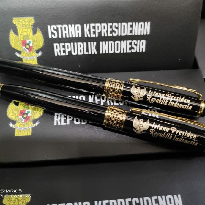

Pulpen Paspampres dan Istana 1 Box Isi 2 Pulpen ---Terbaru---