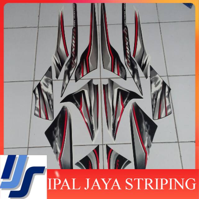 Stiker Vixion old 2011/2012 putih hitam
