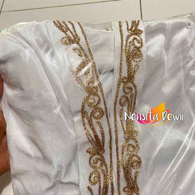 Kebaya Bludru Kartini / Panjang - Bordir Stik Gold