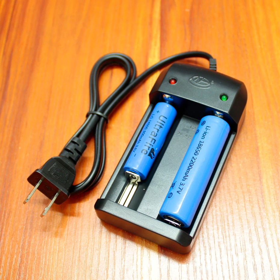 adapter Battery Dual Charge 26650/18650/14500/18500/10440 Flashlight Lithium Battery Universal