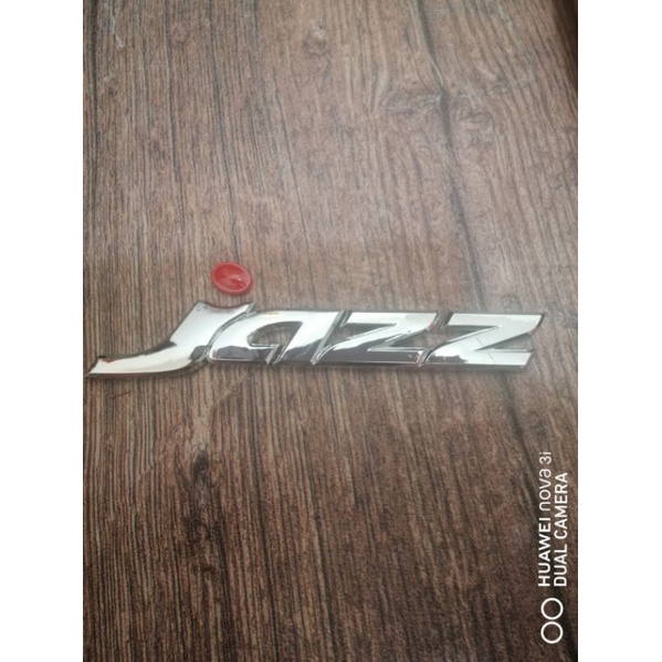 logo emblem Jazz lama chrome