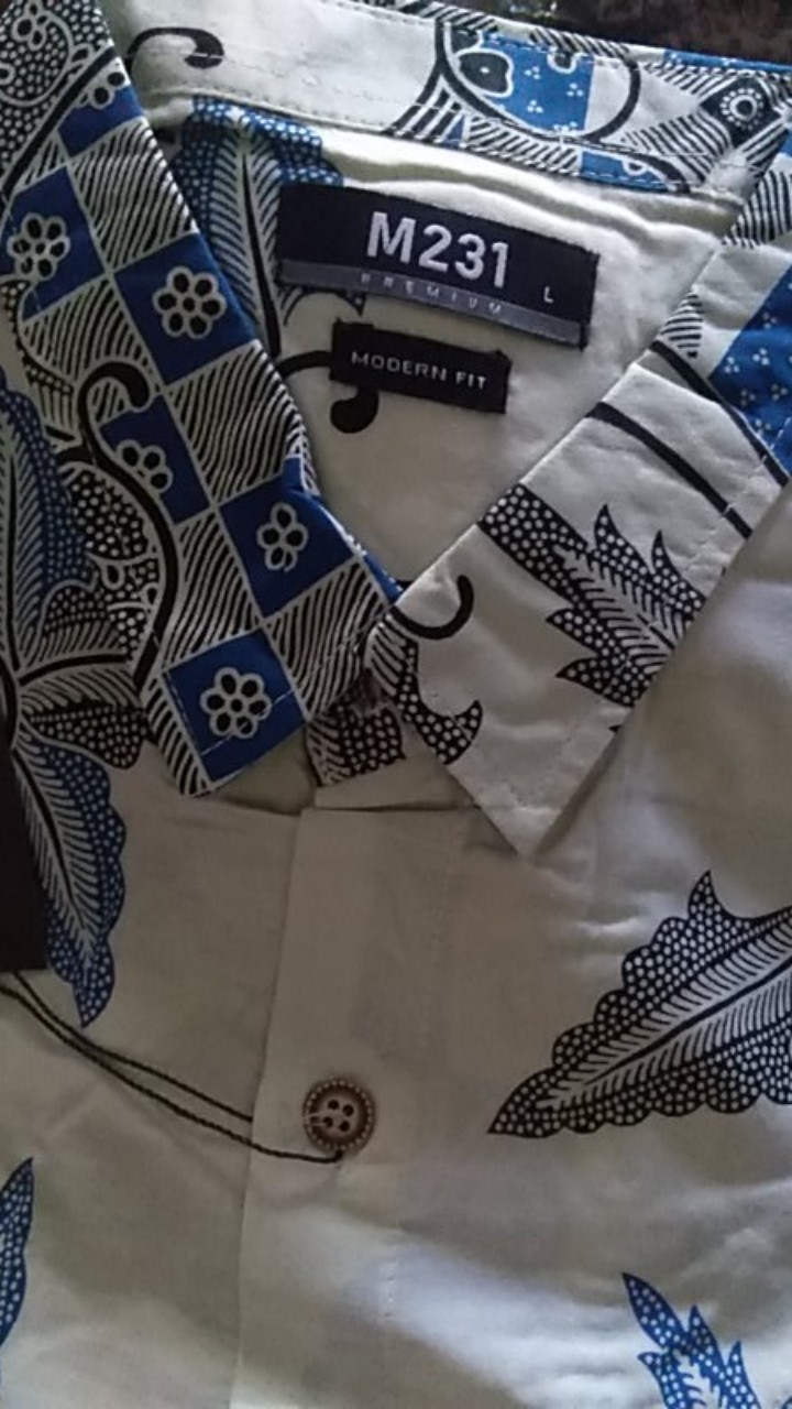 M231 Kemeja Pria Batik Panjang Cream 1671