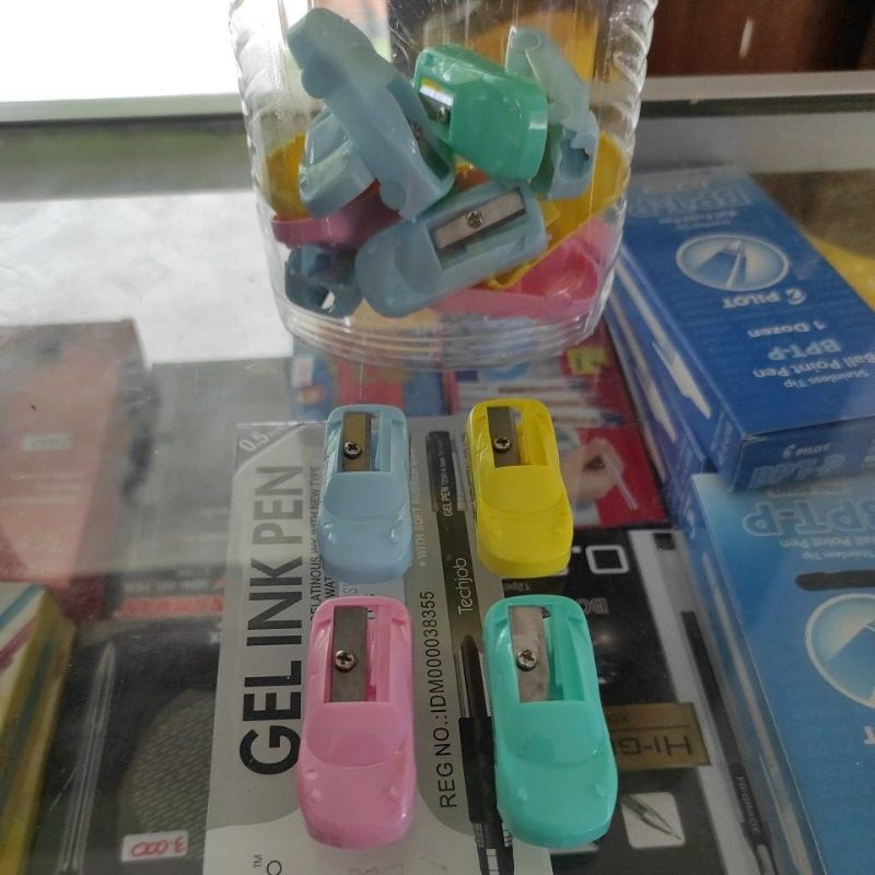 

Rautan pensil motif MOBIL