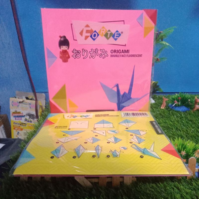 

kertas origami depan belakang 20x20