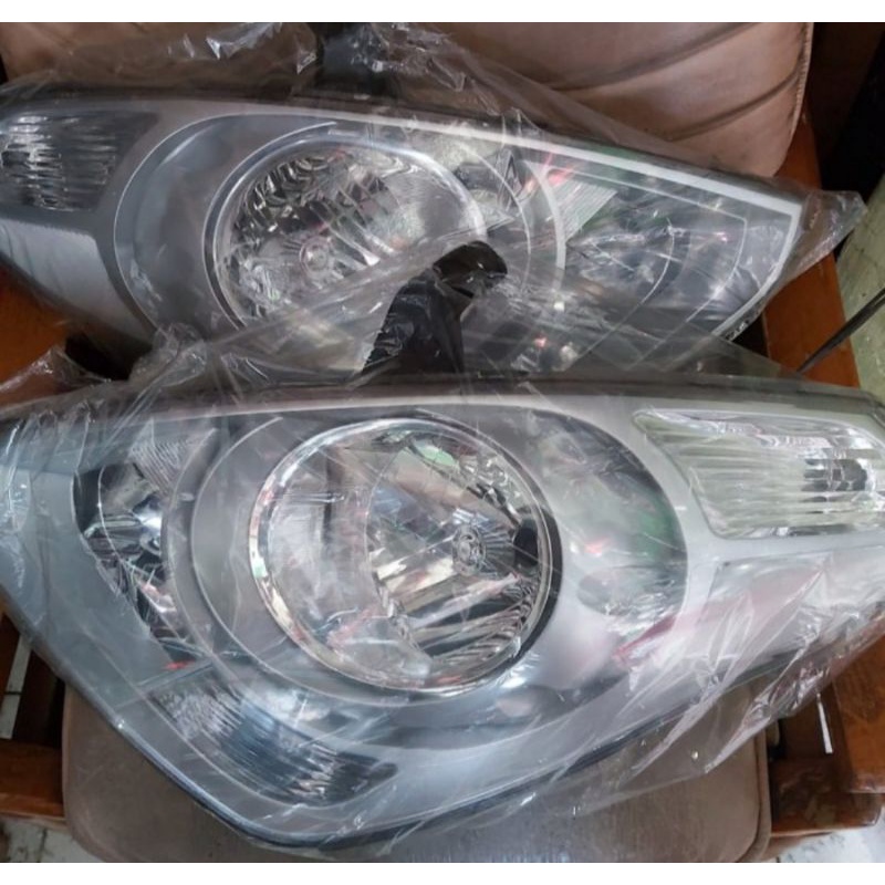 Headlamp Lampu Depan Hyundai H1 H 1 H-1 Original