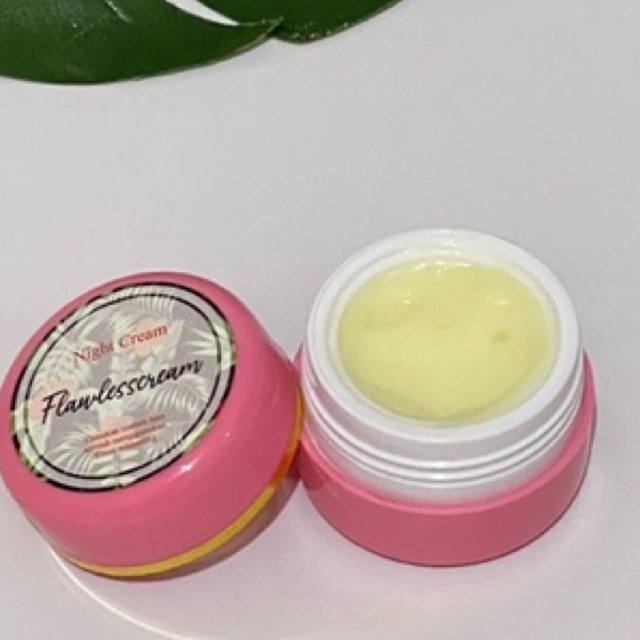 NIGHT CREAM FLAWLESS TAHAP 1/PEMUTIH WAJAH FLEK/STRONG/PEMUTIH WAJAH KINCLONG