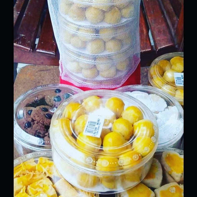 

PAKET KUE LEBARAN 6 TOPLES