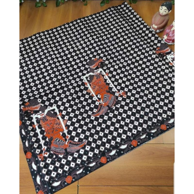 kain batik solo motif wayang kotak putih hitam