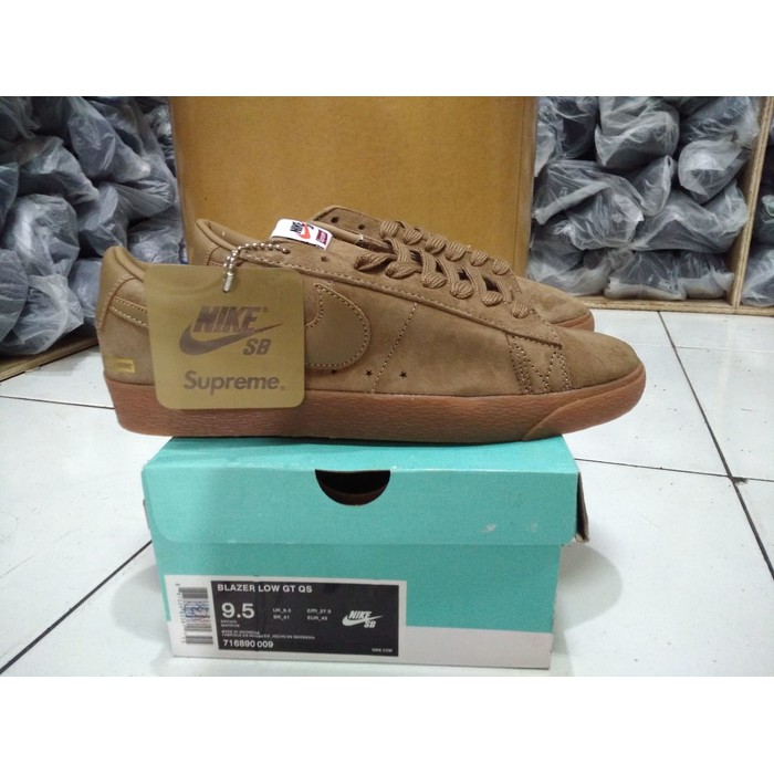 Ready  Sepatu Sport Supreme Nike SB Blazer Low GT QS 716890 009 Sneaker