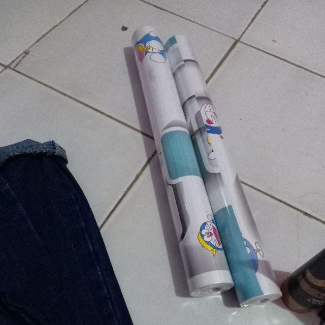 Wallpaper Dinding Karakter