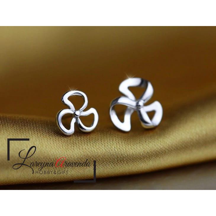 Anting Titanium Anti Karat Non Alergi Motif Clover AT007