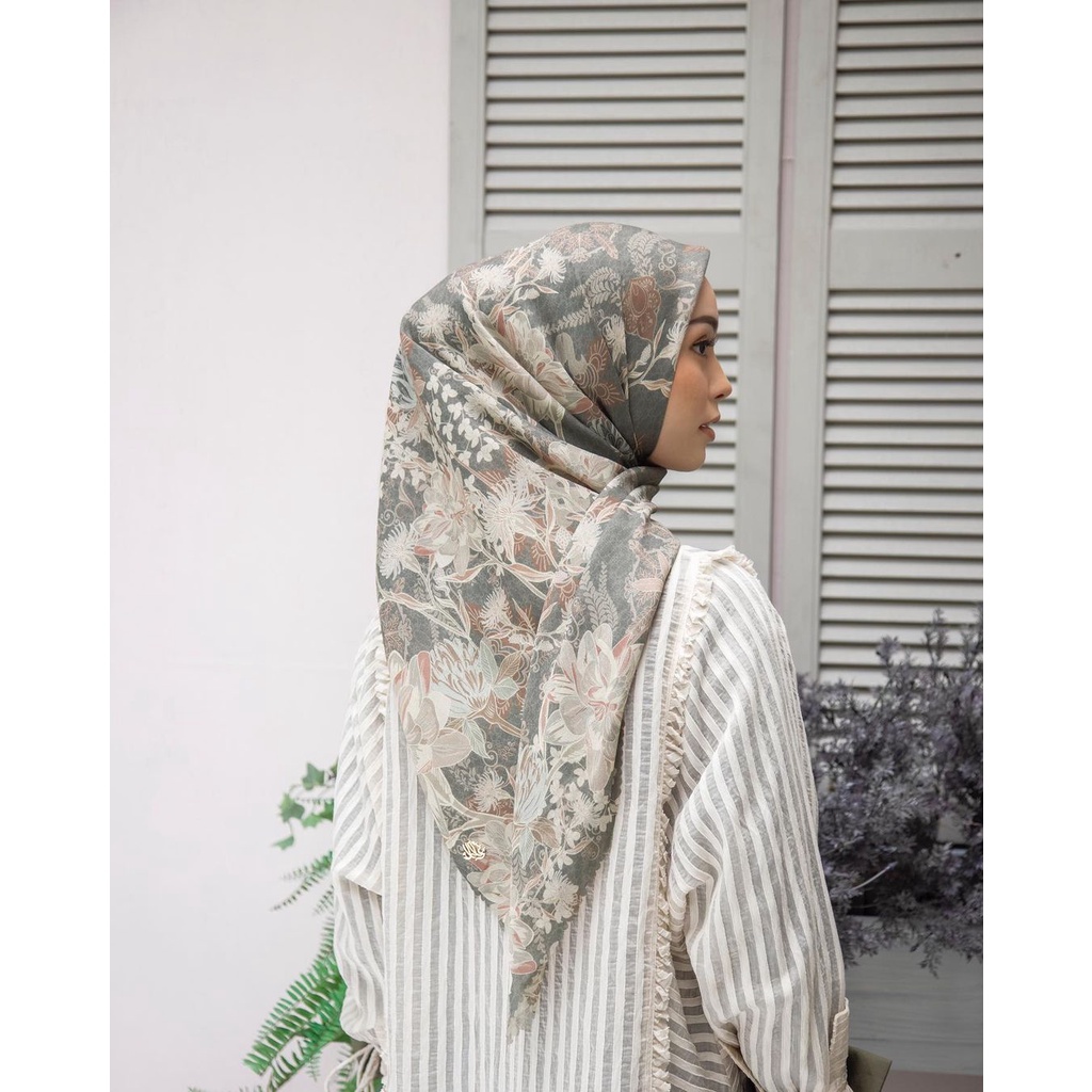 ADELINE SCARF Anna by Heaven Lights