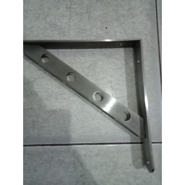 siku stenlies tebal/siku rak/siku tembok